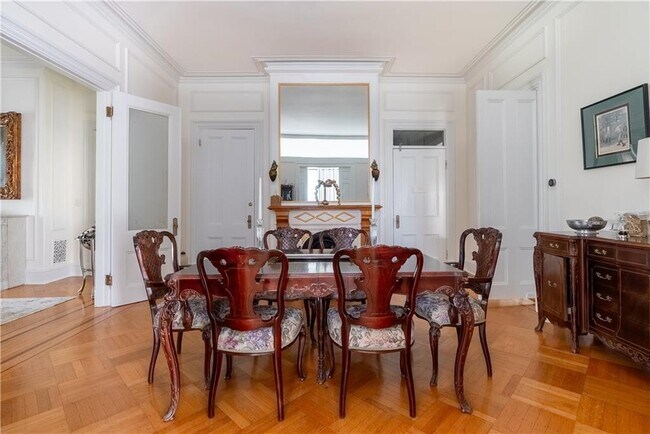 Foto del edificio - 4 Red Cross Ave