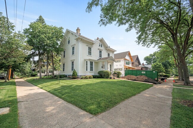 Foto del edificio - 603 5th St SE