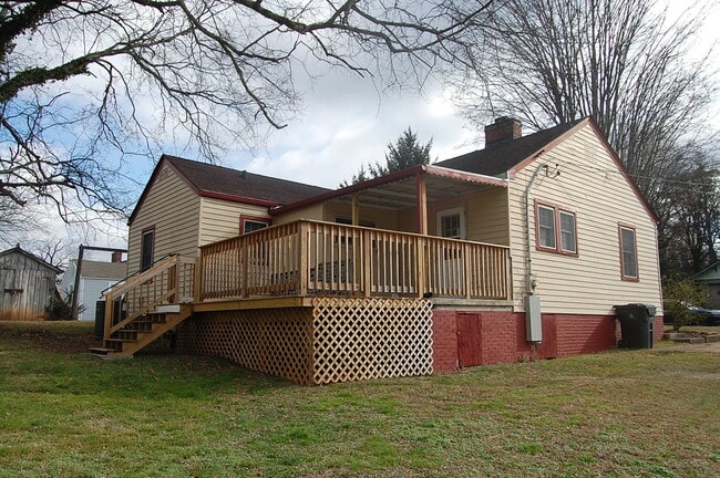 Building Photo - 1719 McClung Ave