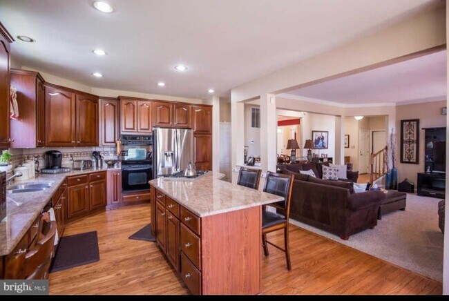 Building Photo - 43694 Maverick Ln