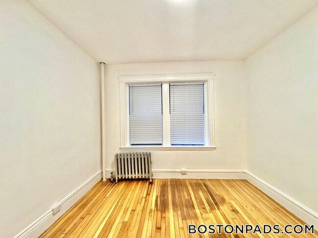 Foto del edificio - 52 Charlesgate W