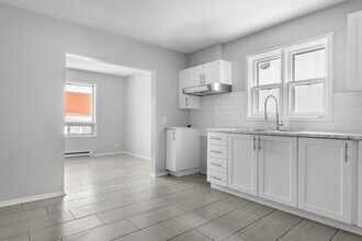 Building Photo - 62 Rue Binet