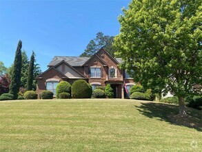 Building Photo - 1310 Montcliff Dr
