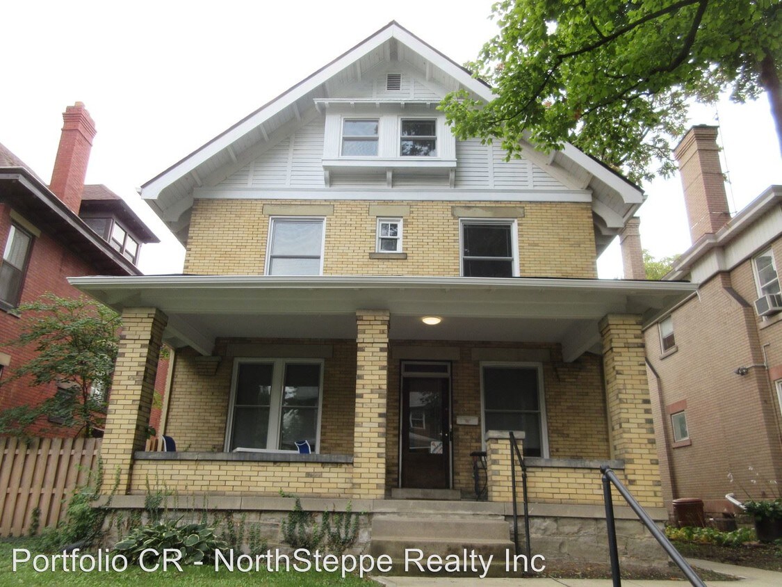 Primary Photo - 5 br, 2 bath Apartment - 53 E Northwood Ave