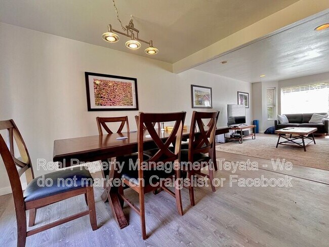 Foto del edificio - 2215 Wildflower Way