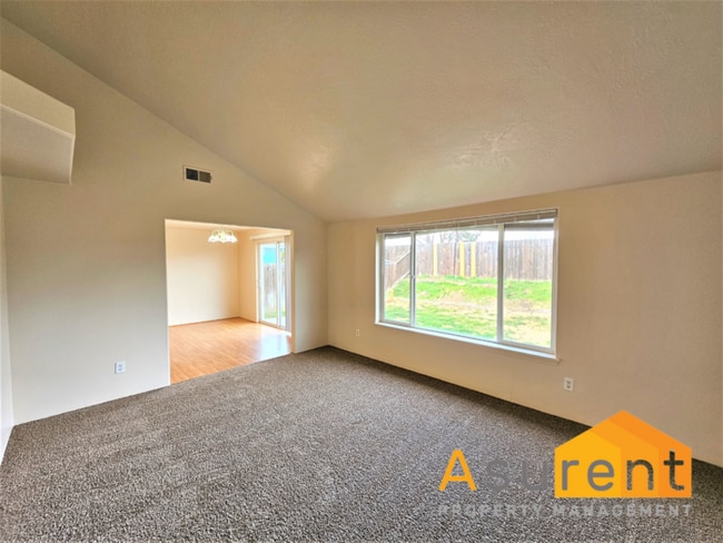 Foto del edificio - Great Central Point Home Available Soon!