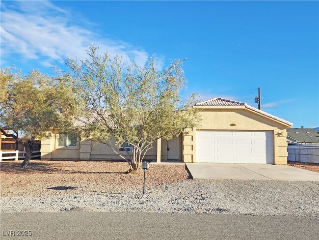 Foto del edificio - 960 Lone Pine Rd