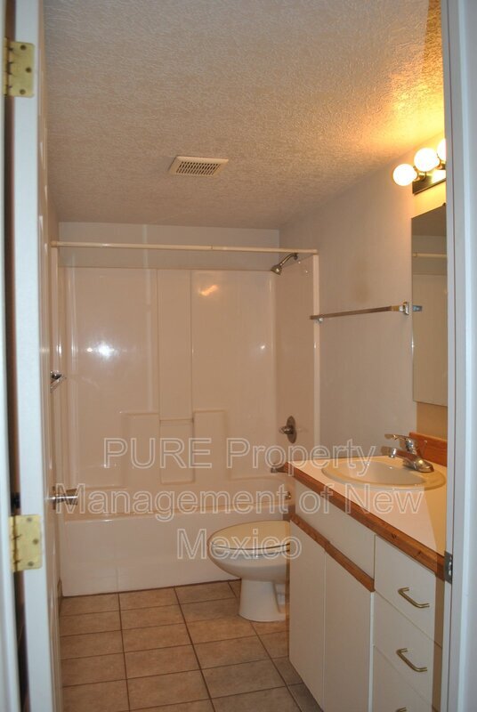 408 W Comanche St Unit 4, Farmington, NM 87401 Condo for Rent in