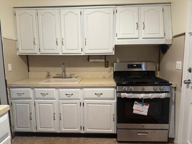 Foto del edificio - 110 Evergreen Ave