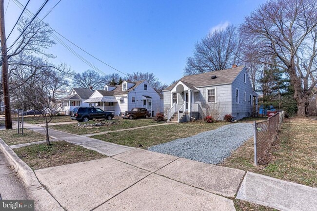 Building Photo - 4912 Tuckerman St