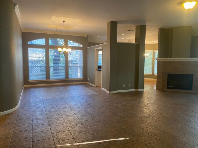 Building Photo - 11127 Auburn Glen