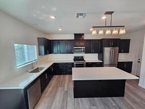 Building Photo - 3100 Longboat Key Way