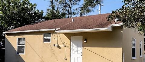 Foto del edificio - 4610 Pinewood Ave