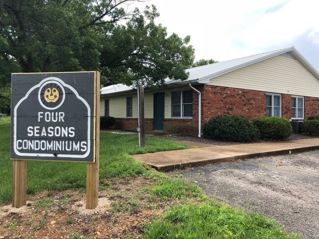 Foto del edificio - 38 Dunsford Dr