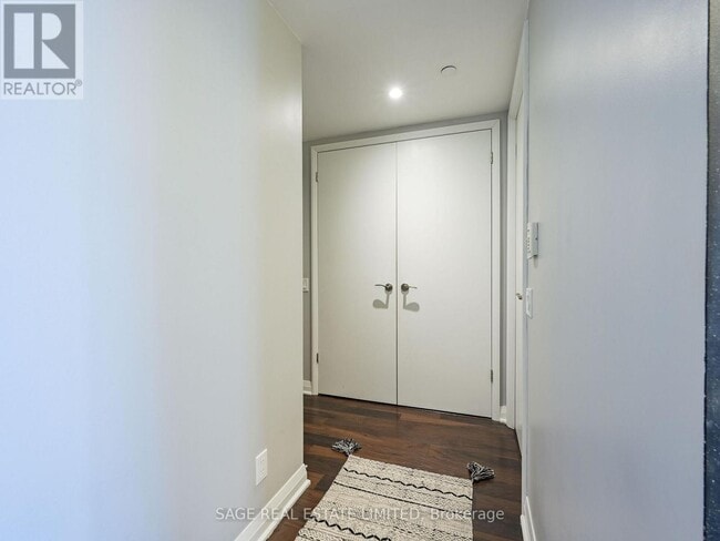 Building Photo - 5 Valhalla Inn Rd