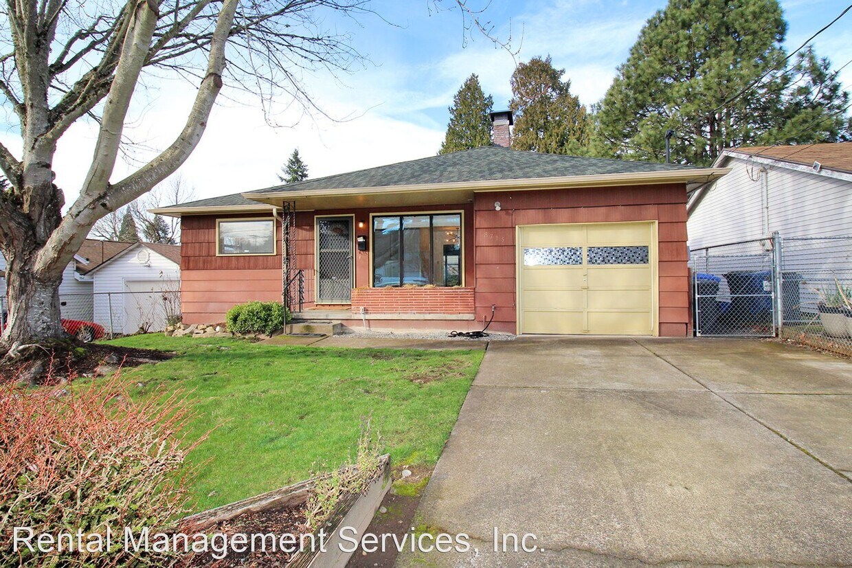 Primary Photo - 2 br, 1.5 bath House - 8715 SE 31st Ave