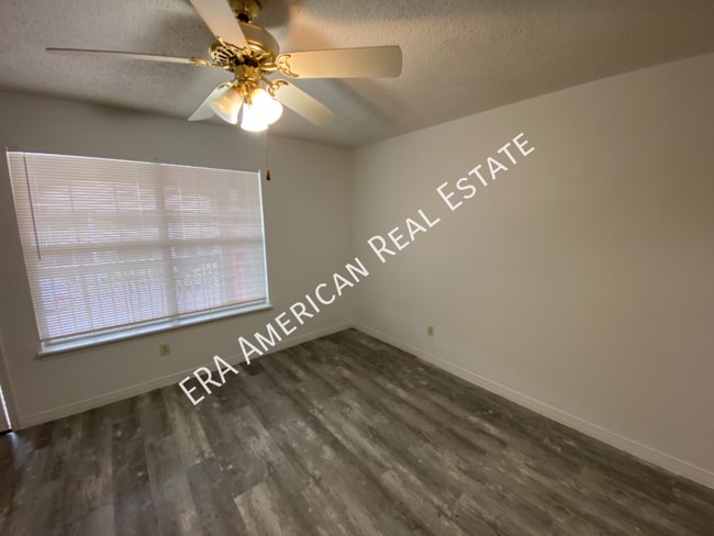 Foto del edificio - 2807 Bradford Pl NW