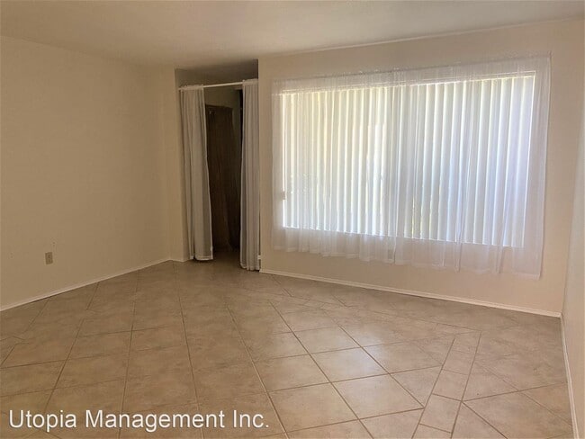 Building Photo - 3 br, 1 bath House - 1585 Mendocino Dr #14