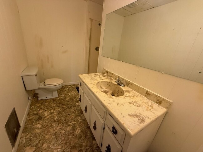 Building Photo - 19 1/2 S. Jefferson, Apt 3