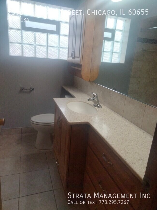 Building Photo - 5 bedroom home- 2538 W 103rd Street, Chica...