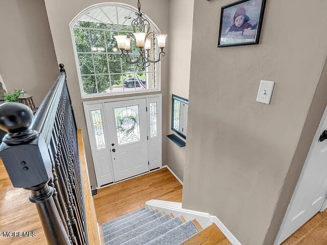 Foto del edificio - 61 Lynn Dr