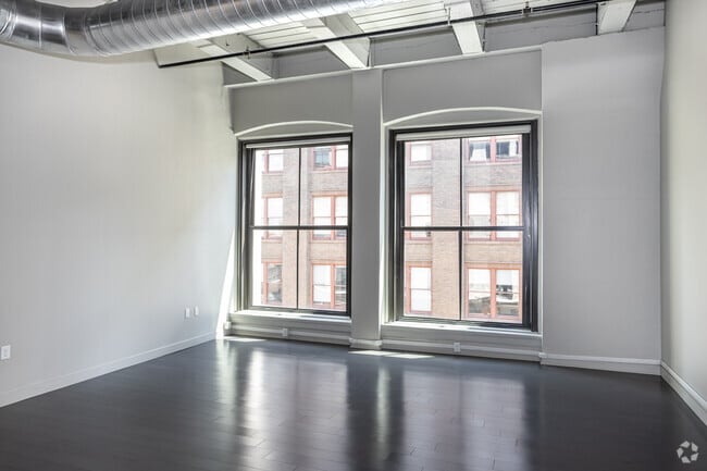 1BR, 1BA - 1133 SF - Roaster's Block