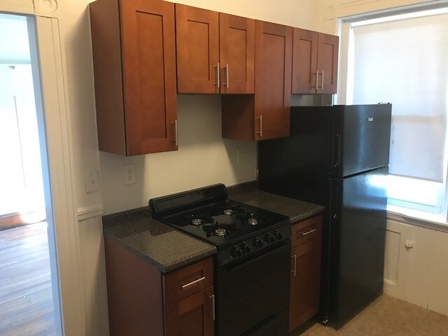 Foto del edificio - 116 Englewood Ave