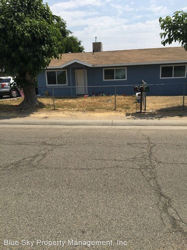 1734 W Putnam Ave, Porterville, CA 93257 Apartment for Rent in