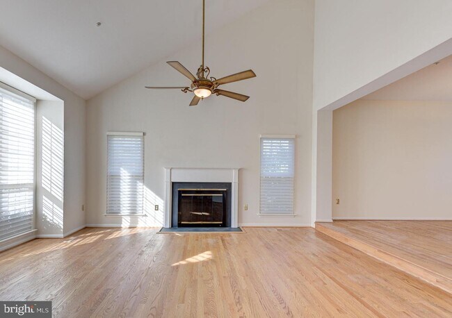 Building Photo - 46390 Bluestem Ct