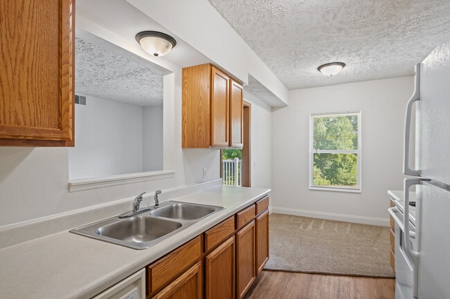 Building Photo - North Pointe Apartments