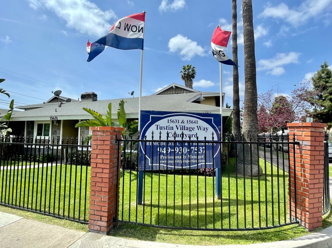 Primary Photo - Tustin Village Way Courtyard