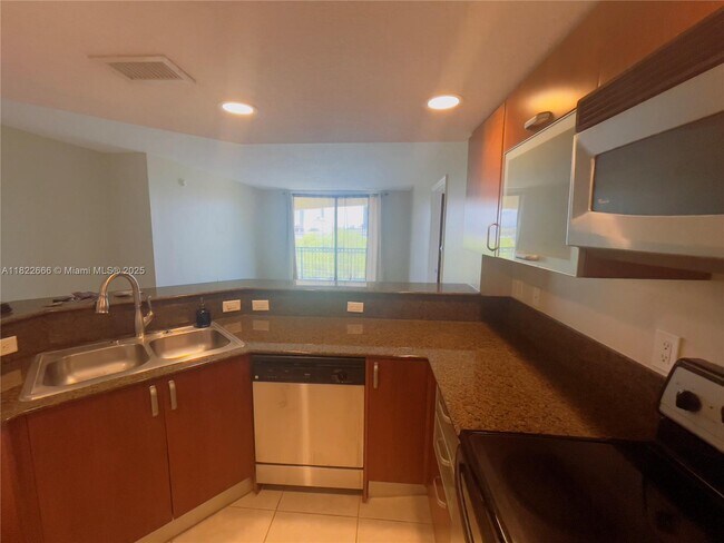 Building Photo - 201 Golden Isles Dr