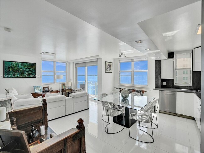 Building Photo - 770 Claughton Island Dr