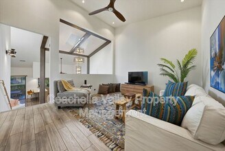 Building Photo - 287 S Civic Dr