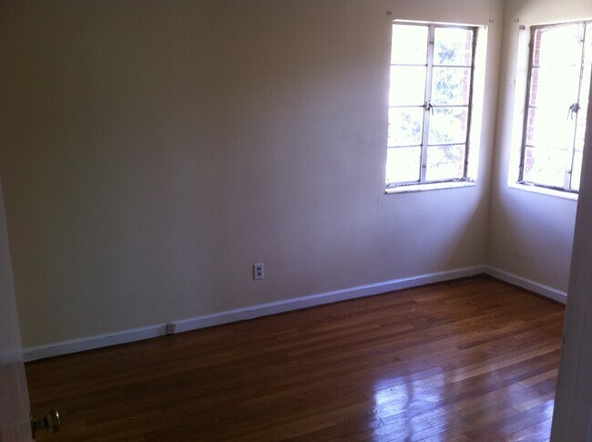 Foto del edificio - 635 Willow St NW