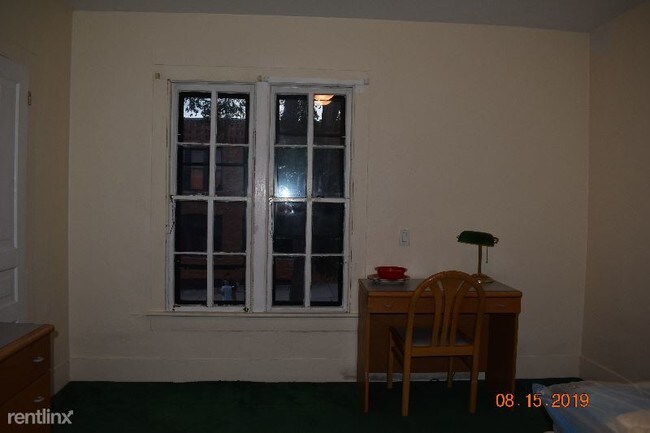 Building Photo - 117 N Division St