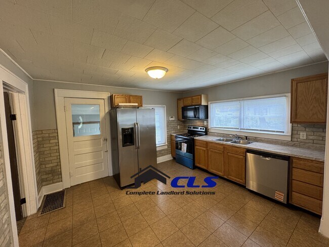 Foto del edificio - 3115 N 13th 1/2 St