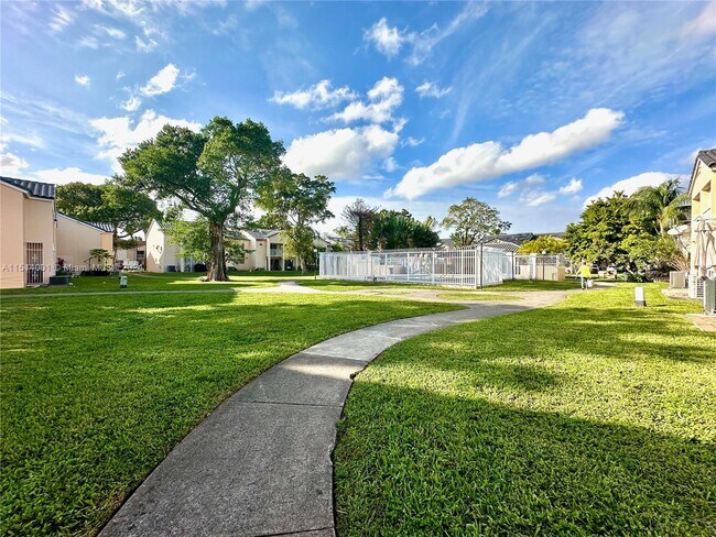 Foto del edificio - 2501 NW 26th St