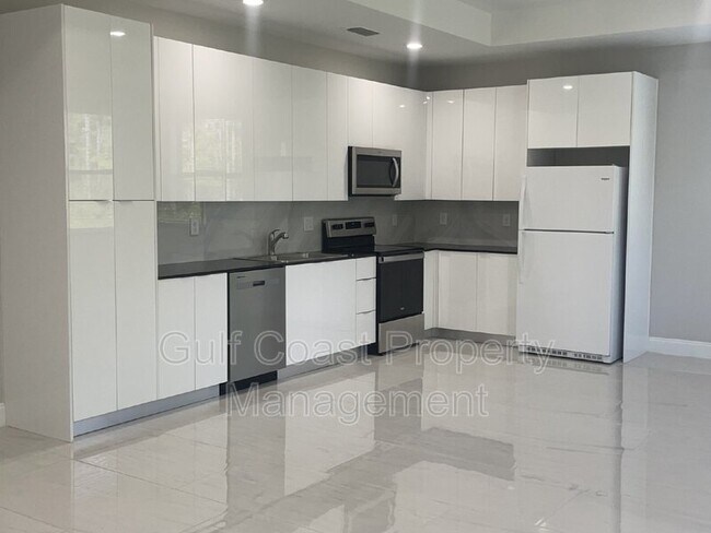 Foto del edificio - 674 Windermere Dr