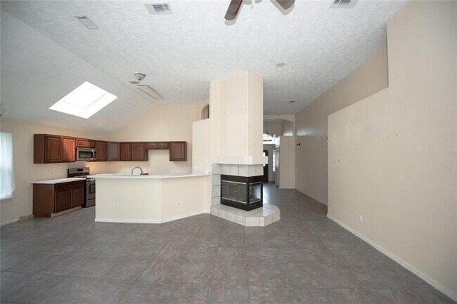 Building Photo - 21103 Diamond Rock Ct