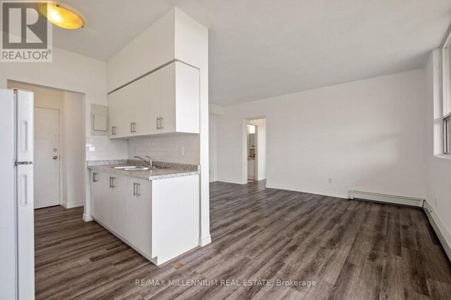 Photo du bâtiment - 420 Greenhill Ave