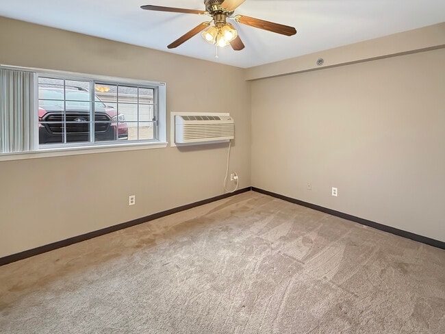 Foto del edificio - 3170 W Monroe St