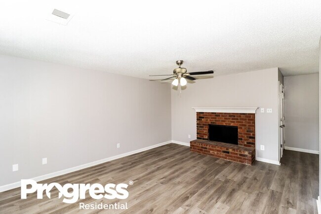 Building Photo - 3085 Lauren Dr