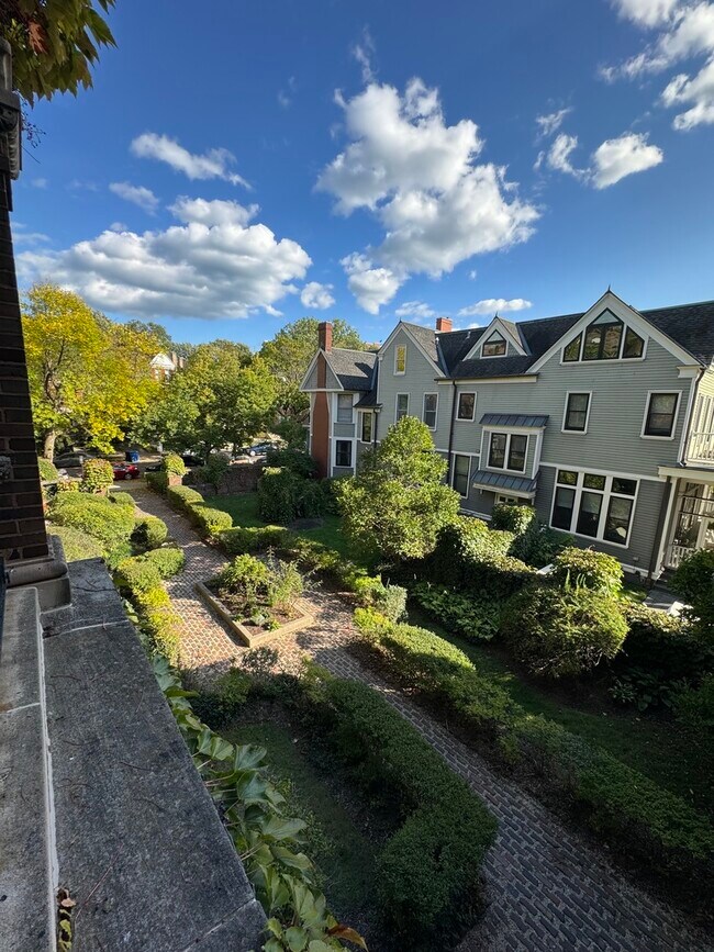 Foto del edificio - 5720 S Kenwood Ave