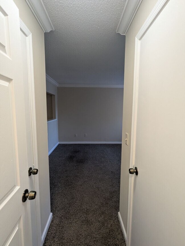 Foto del edificio - 2/2 in Whispering Pines - Close to shoppin...