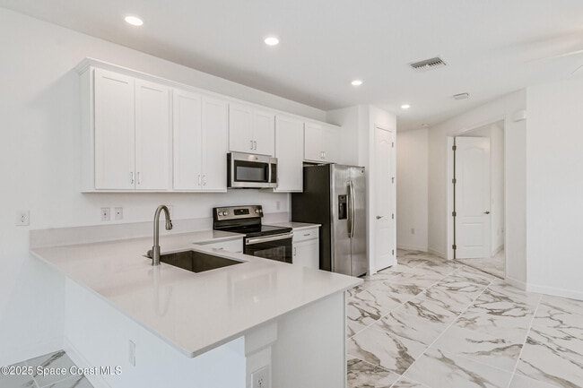 Building Photo - 2490 Treasure Cay Ln