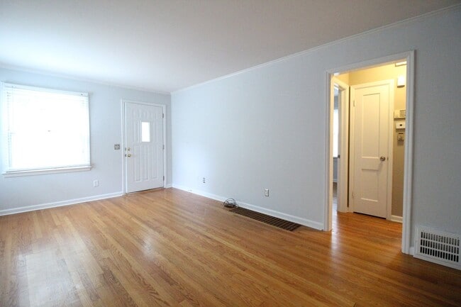 Building Photo - 5406 Cedar St