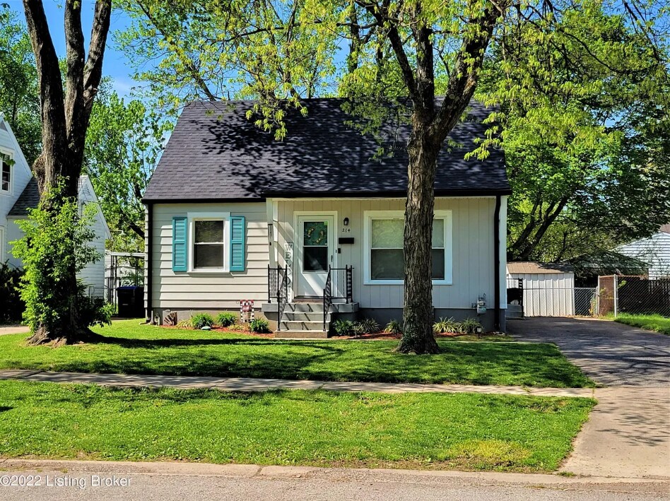 Building Photo - 214 Kenoak Dr