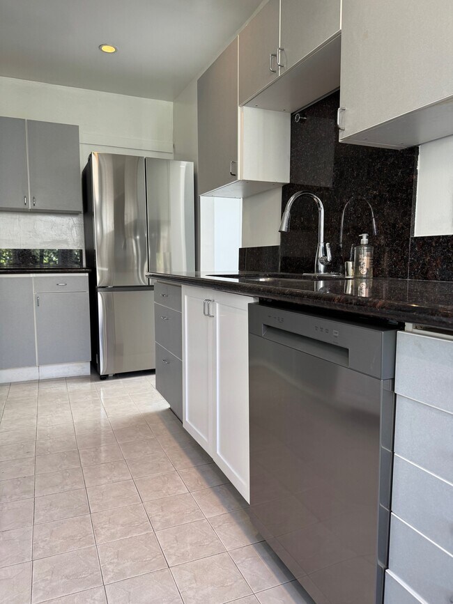 Foto del edificio - 2217 Selby Ave