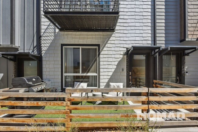 Foto del edificio - Modern 2 Bed + Office, 2.5 Bath Townhome |...
